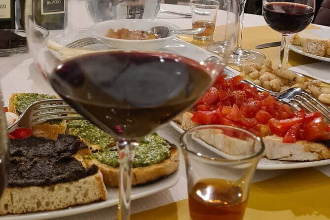 Horseback ride and Poolside Day chillout with Tuscan Lunch - Getting There From Piazza dei Cavalleggeri at 9:30am