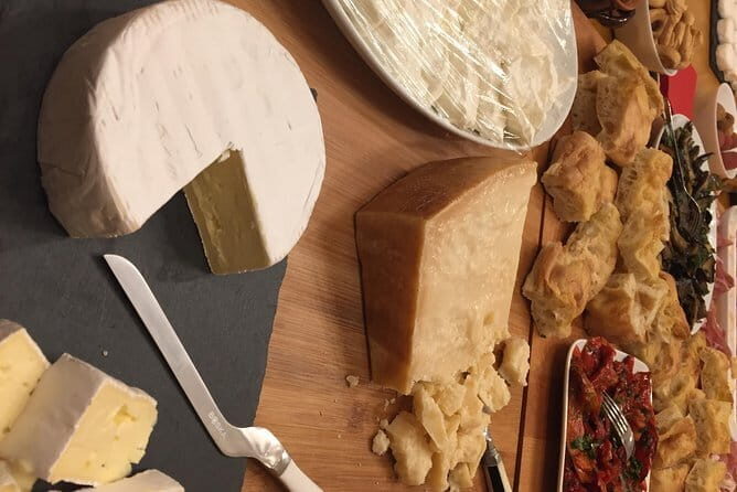 Italian Charcuterie & Cheese Board with Wine or Beer Pairing - Oltrarno’s deli vibe: tasting where locals go