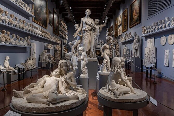 Journey into Art: Florence's Accademia - Meeting at Via Ricasoli: simple start, less stress