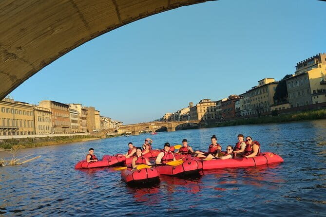 Kayaking on the Arno River in Florence under the Pontevecchio Arcade - Single or double inflatable raft: pick the comfort level that fits you