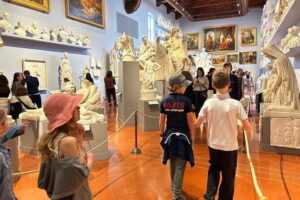 Kid-Friendly Florence Accademia Tour w Michelangelo's David & City Wonders - Piazza della Signoria and Palazzo Vecchio: Medici Power in Plain Sight