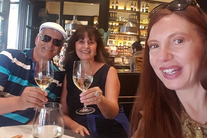 Kid-Friendly Florence Tour by Night with Gelato & Pizza - Food, drinks, and what’s actually included