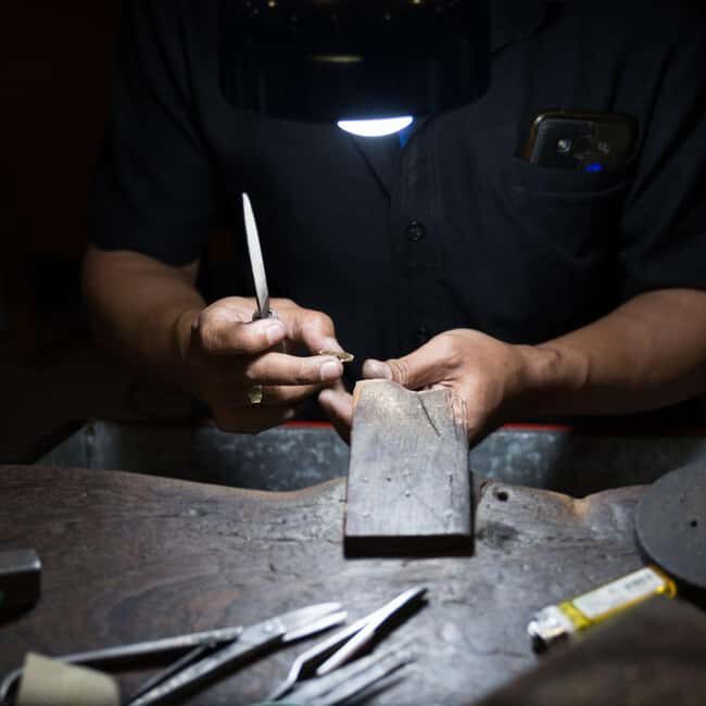 Leather and Passion: A Tour of Florentine Craftsmanship - Modern art gallery stop: Fontana and De Chirico before the workshops