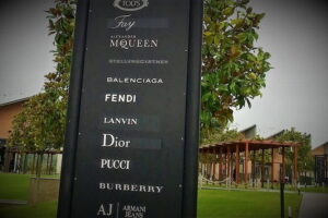 Luxury Chauffeur Service THE MALL from Florence to Reggello - The Mall Firenze in Reggello: outlet shopping with big-name fashion