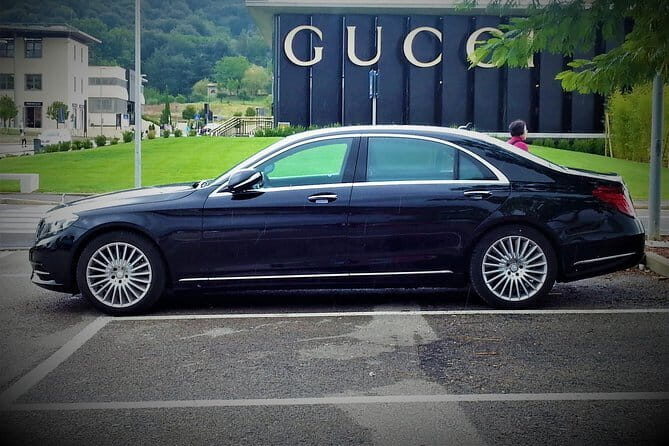 Luxury Chauffeur Service THE MALL from Florence to Reggello - A 4-hour shopping stop that actually feels doable