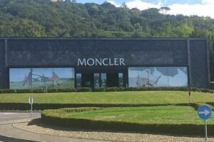 Luxury Shopping Experience: Private Chauffeur to The Mall & Prada - The Mall Firenze: your main designer outlet with real freedom