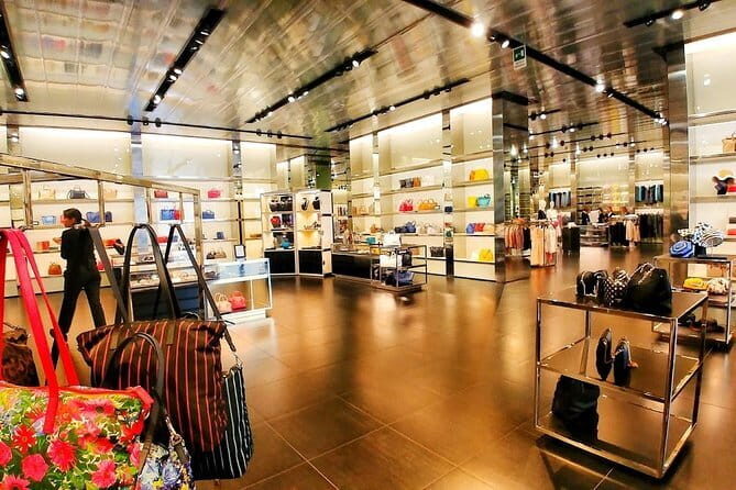 Luxury Shopping Experience: Private Chauffeur to The Mall & Prada - What you’re really buying: value beyond the van