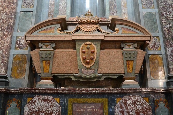 Medici Chapels and San Lorenzo Basilica Private Tour - San Lorenzo Basilica: the church where art doubles as messaging