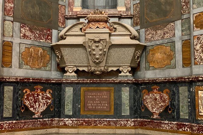 Medici Chapels Private Tour - San Lorenzo meeting point and the 3-hour rhythm