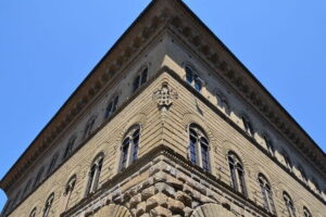 Medici Tour in Florence - Medici family lives: Cosimo to Lorenzo, plus who actually worked here