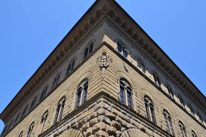 Medici Tour in Florence - Medici family lives: Cosimo to Lorenzo, plus who actually worked here