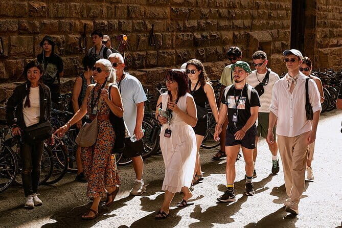 Medici's Mile Walking Tour plus Pitti Palace or Boboli Gardens Ticket - Vasari Corridor route: the secret story, and the honest limits