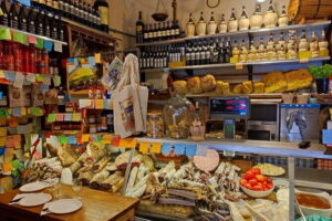 Mercato di Centrale - Food and Wine Tasting Highlights Tour - Meet in Piazza della Signoria: David and Neptune to set the scene