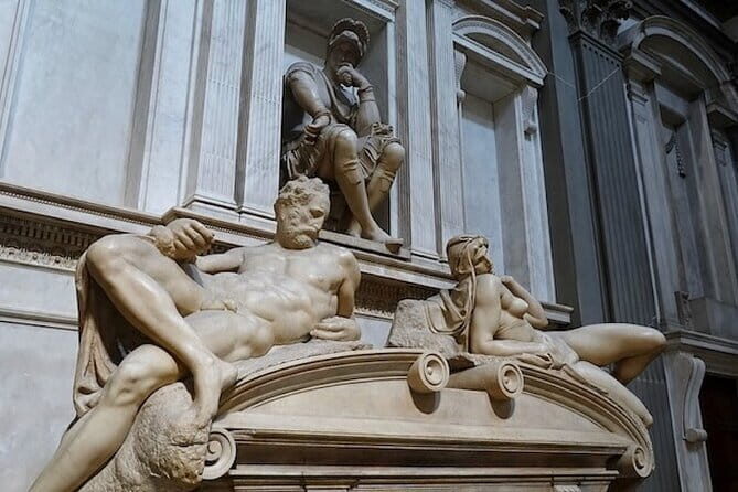 Michelangelo Sculpture Tour in Florence with Skip the Line Ticket - A 3-hour Michelangelo route that makes the city do the teaching