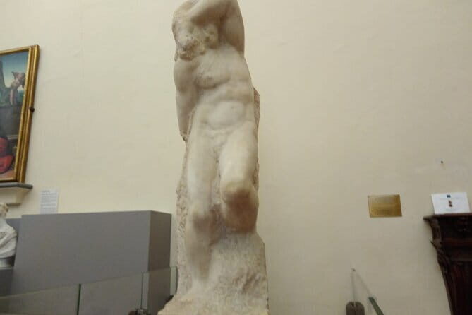 Michelangelo's David Tour in the Accademia (Tickets NOT included) - Lines, free museum days, and realistic expectations