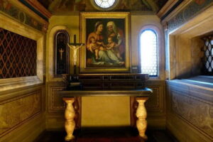 Palazzo Vecchio in Florence - Salone dei Cinquecento: the Hall of Five Hundred murals