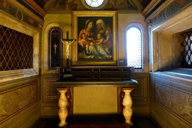 Palazzo Vecchio in Florence - Salone dei Cinquecento: the Hall of Five Hundred murals