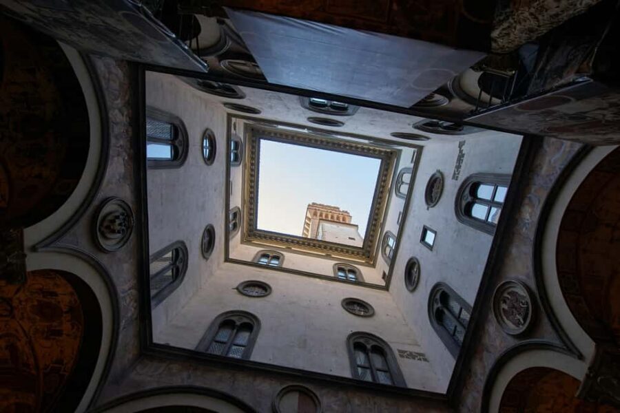 Palazzo Vecchio: Magnificent Private Tour - Palazzo Vecchio interiors: Medici power in rooms you can actually picture