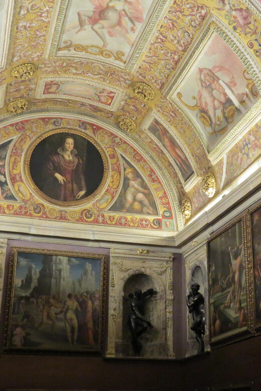 Palazzo Vecchio Secret Passages Tour & Lunch or "Gelato" - Meeting Inside Palazzo Vecchio: Via dei Gondi and the Info Point