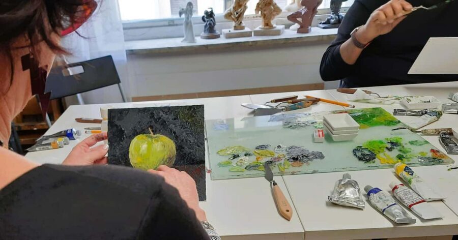 Palette Knife Painting Class Florence - Timing, Language, and How to Make the Schedule Work