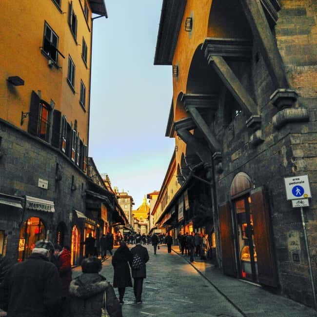 Panoramic walking tour in Florence with Vincenzo - Beyond the Bridge: Scenic Footpaths and Photo Stops That Pay Off