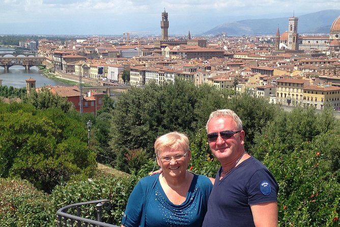 Pisa and Wine Tasting in Tuscany from Livorno - English-Speaking Driver and Private Group Comfort