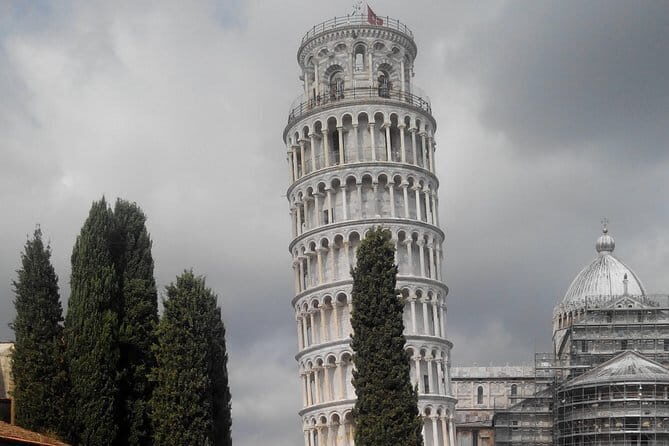 Pisa/Florence from Livorno - Pisa time: Leaning Tower square vs. climbing it