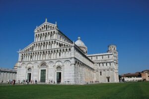 PISA HALF-DAY: from Florence by minivan with Leaning Tower ticket - Duomo di Pisa: what a 1-hour guided visit gets you
