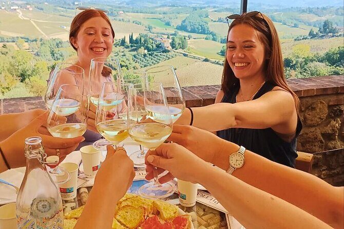 Pisa, Vinci, Tuscany, Wine tasting all in one day! - Small Group - Vinci’s 1-hour stop: Leonardo’s hometown at your pace