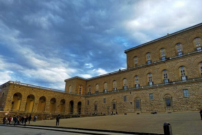 Pitti Palace: The Royal Palace of Florence - Meeting at Piazza de’ Pitti: the practical way to start smoothly