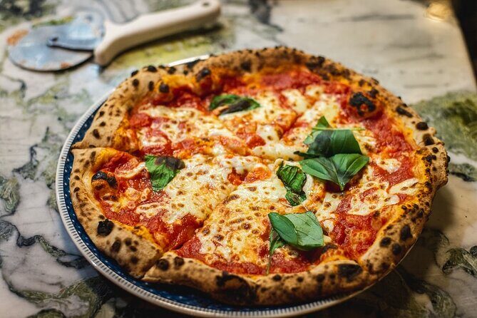 Pizza Dinner and Italian Opera Arias Concert in Florence - Santa Monaca Church opera arias: how the night shifts from casual to unforgettable