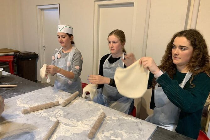 Pizza & Gelato Making Cooking Class in Florence - Where Pizza and Gelato Fit in Your Florence Day