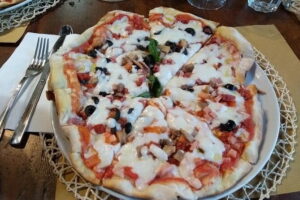 Pizza & Gelato Making Cooking Class in Florence - Pizza From Dough to Dinner: What You’ll Really Do