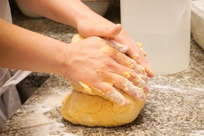 PIZZA Making & GELATO Experience - Cooking Class - Oven time and eating together: what to expect