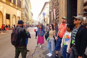 Power and Prestige: The Medici Walking Tour of Florence - Starting at Hard Rock Cafe: the logistics that matter