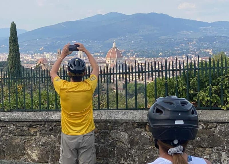Premium Chianti E-Bike Tour, Food Wine Tasting + Photo shoot - Your guide, your pace, and moving through Florence safely