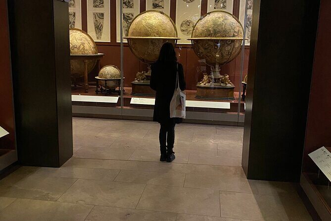 Private Astronomical Tour of the Museo Galileo - Private tour timing: fast-track entry and radios headsets