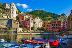 Private Day Trip to the Cinque Terre from Florence - 8:00 Departure, Apuan Alps Views, and a Comfortable Ride