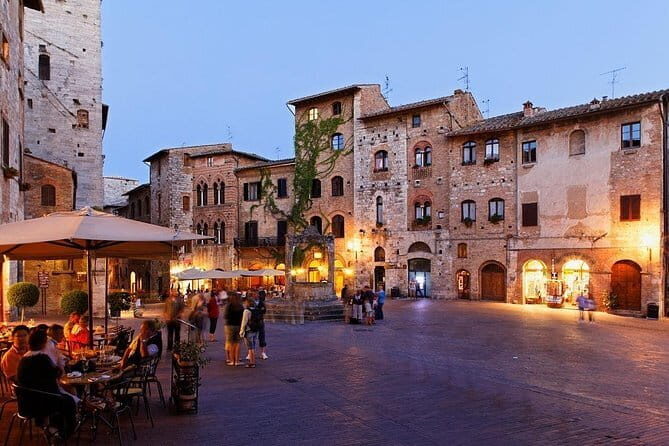 Private Day Trip Tuscany Landscape and Wine Tasting from Florence - San Gimignano Stop: Towers, Piazza della Cisterna, and the Duomo Frescoes