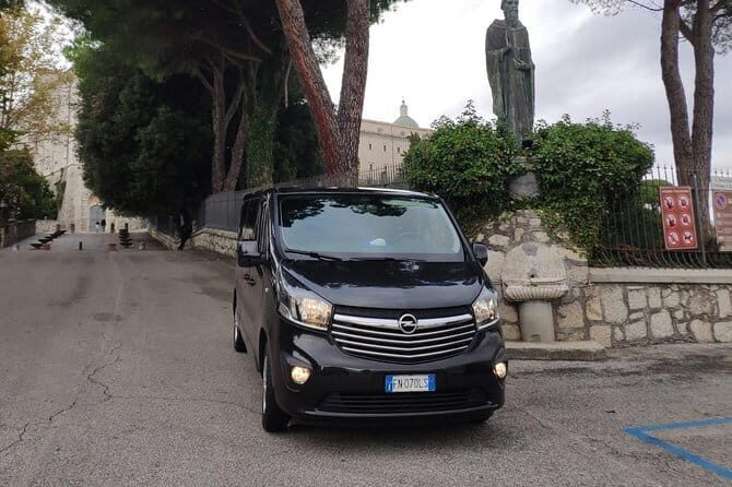 Private Departure Transfer: Tuscany Hotels to Rome Fiumicino Airport or Rome Hotels - Comfort and Control: Wi‑Fi, Luggage Help, and a 30-Minute Wait