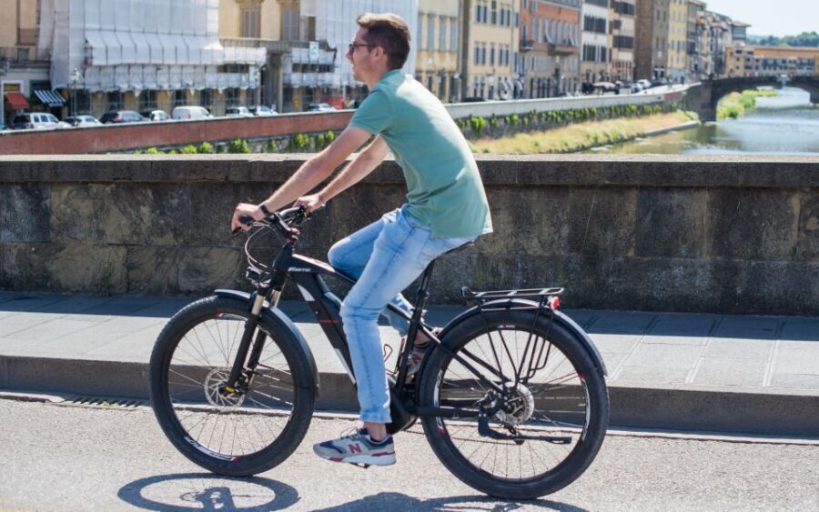 Private E-Bike Tour: Piazzale Michelangelo & Florence hills - Riding up through Florence’s hills: why the e-bike changes everything