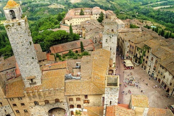 Private Excursion to Pisa and the Leaning Tower from Florence - Piazza Arcivescovado and Palazzo Vescovile: Where the Walk Lands
