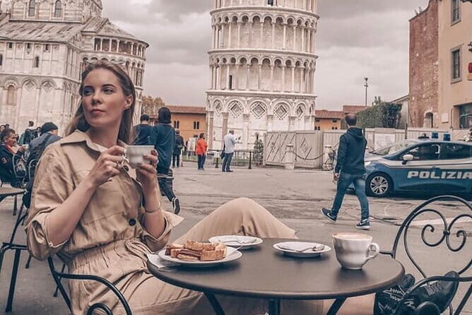 PRIVATE Full-Day Pisa and Lucca GUIDED Tour from Florence - The Lucca switch: Renaissance walls, Via Francigena, and walking with direction
