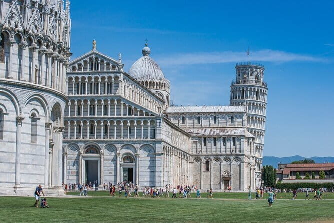 PRIVATE Full-Day Tour around Pisa and Lucca from Florence - Pisa’s Piazza dei Miracoli: where the square does the talking
