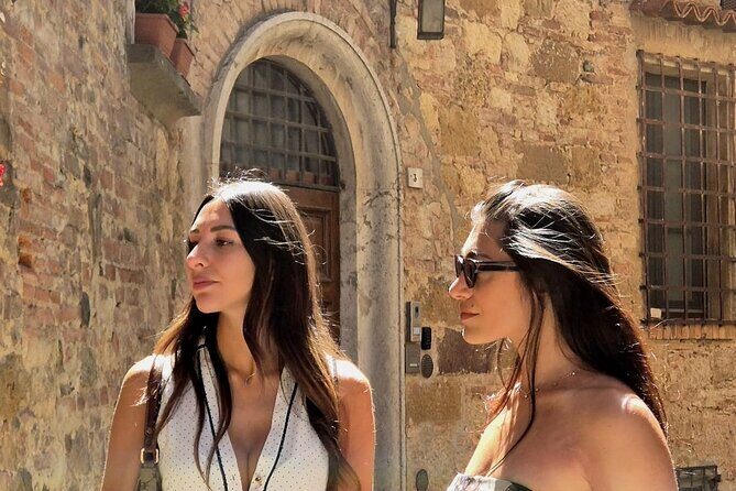 Private guided tour of the medieval village of Volterra - Who should book this Volterra private guide?