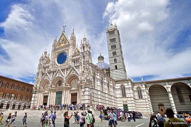 Private guided tour: Siena San Gimignano and Chianti - Via delle Volte to Castellina in Chianti: a slower wine-country pause