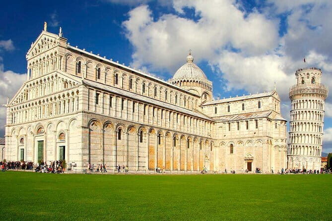 Private half day trip to Pisa, from Florence - Stop 1: Piazza dei Miracoli on your own clock