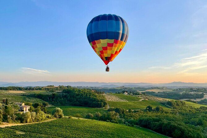 Private Hot Air Balloon ride in Tuscany countryside from Chianti - Safety briefing and pilot guidance: calm professionalism in the air