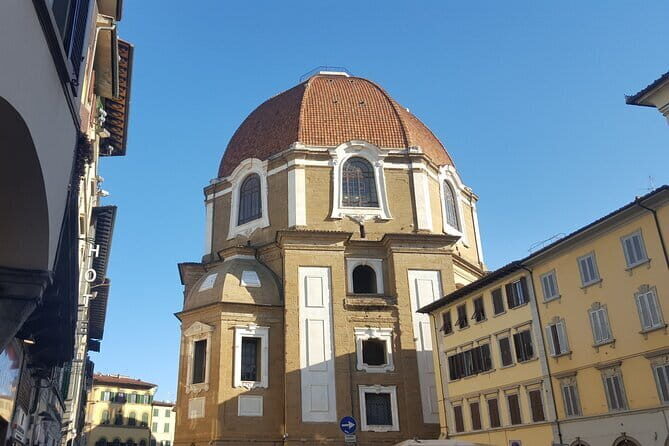 Private Medici Chapels and San Lorenzo Square Guided Visit - San Lorenzo Square and the Medici District: what the neighborhood adds