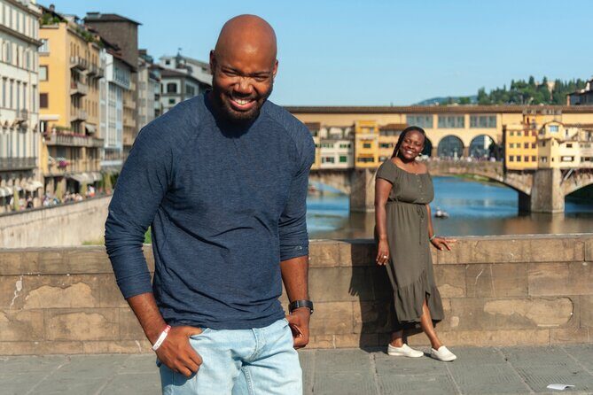 Private Photographic Experience in Florence minimum 2 people - How the photographer helps you look good without feeling staged